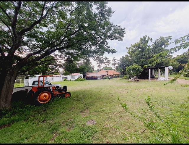 3 BEDROOM EQUESTRIAN PROPERTY FOR SALE IN BLUE HILLS